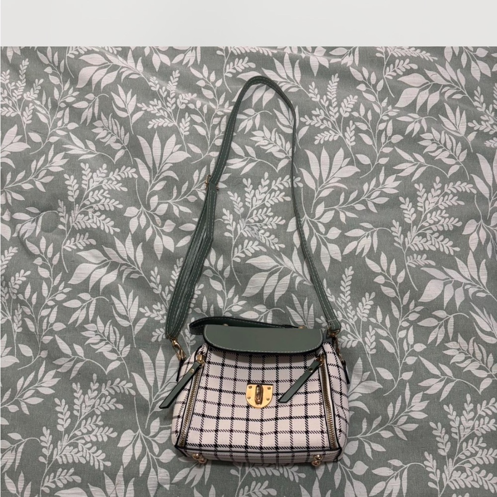 Elegant Green and White Checkered Women's Bag